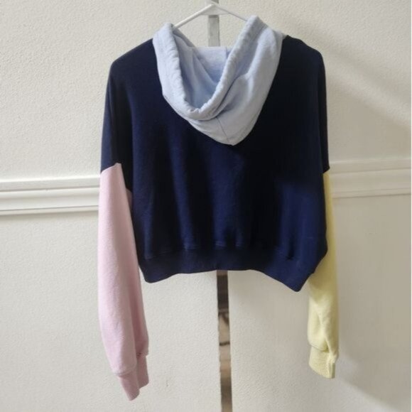 Hollister Co. Color Blocked Cropped Sweatshirt Navy - Picture 9 of 10